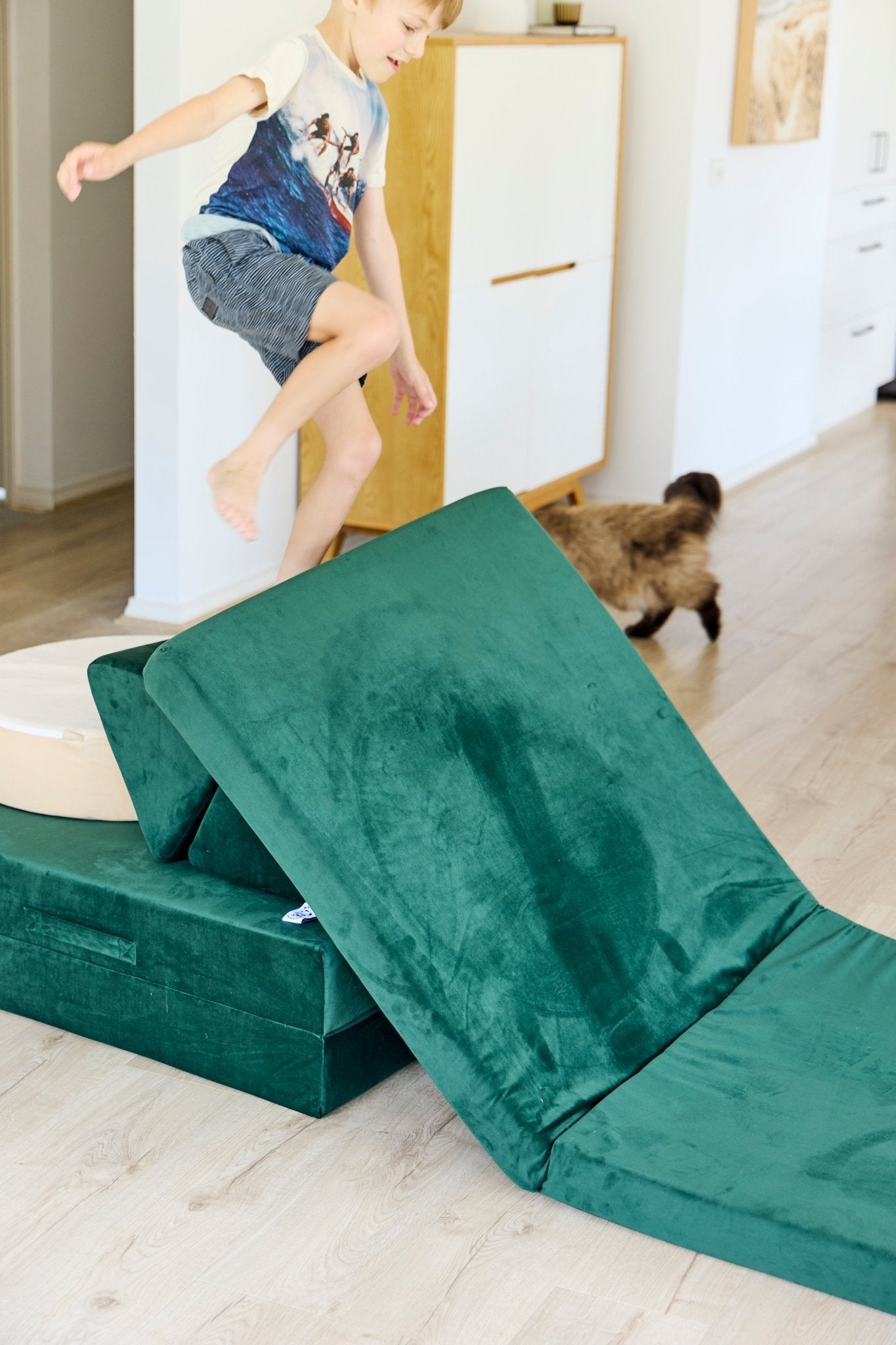 Play sofas help transform your living room into an indoor playground - Bubda